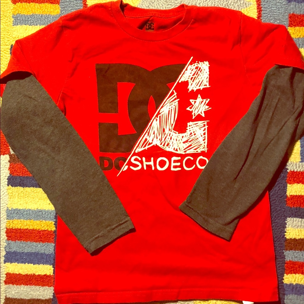 DC shoe co. red long sleeved T-shirt
